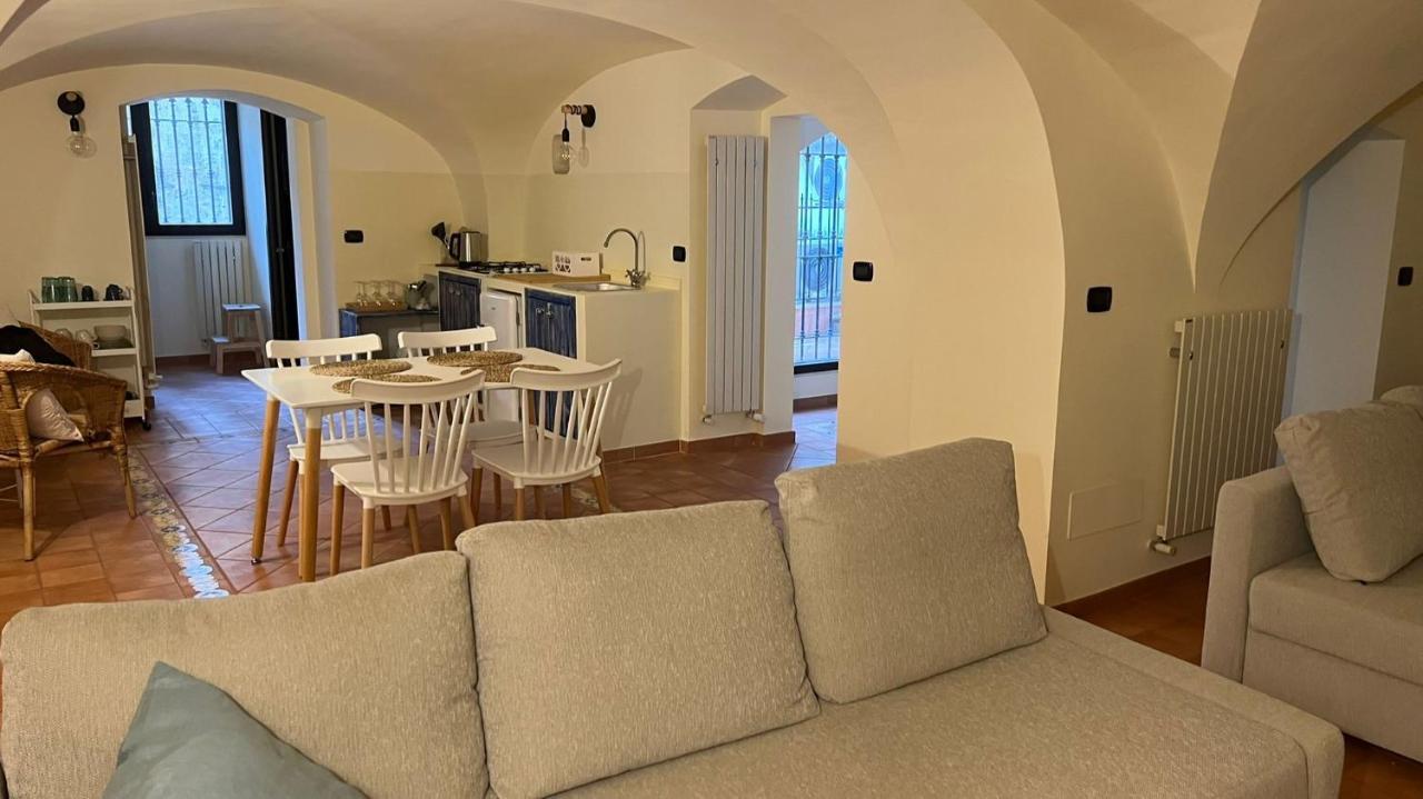 Blu Suites And Apartments Bari Buitenkant foto