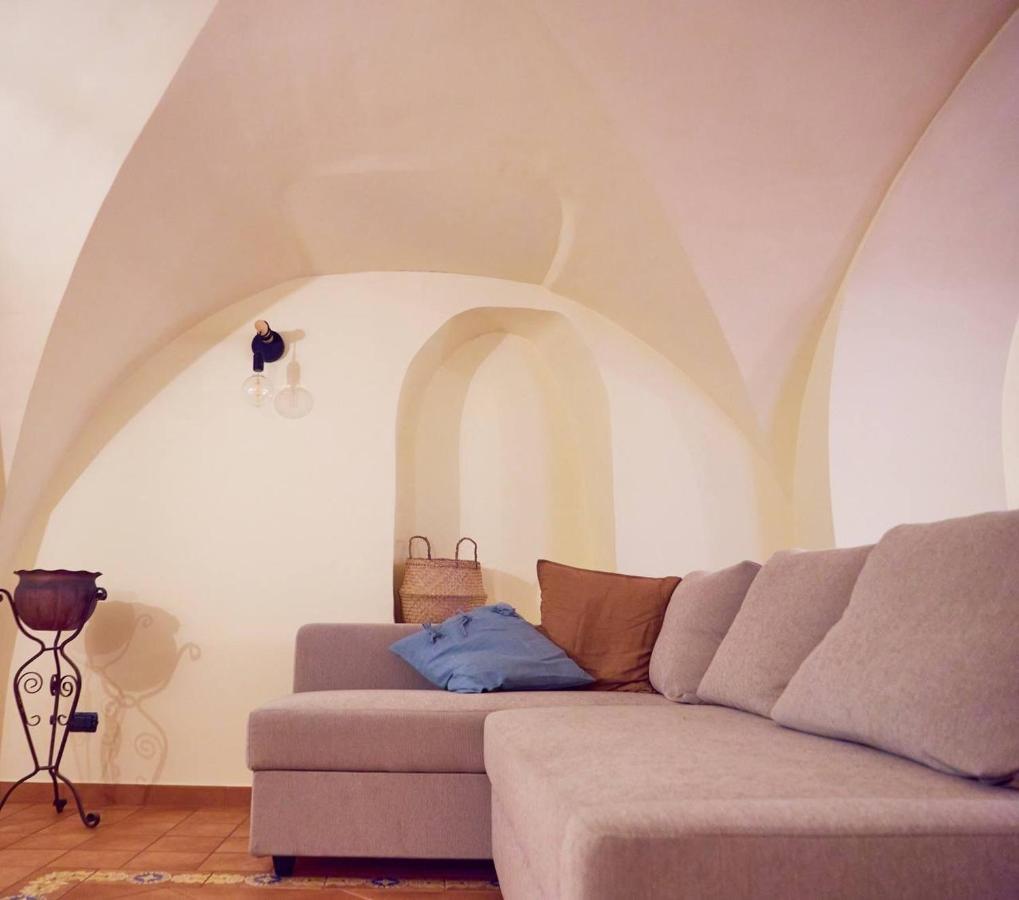 Blu Suites And Apartments Bari Buitenkant foto